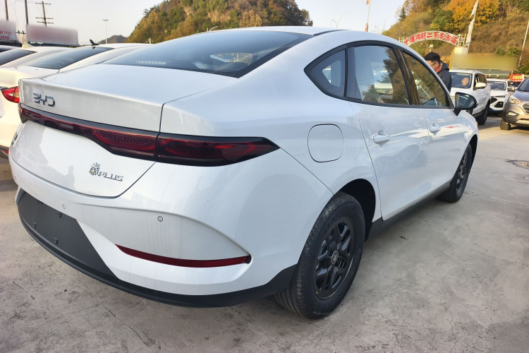 比亚迪 秦PLUS 2025款 DM-i 智驾版 128KM进取型车身外观6005