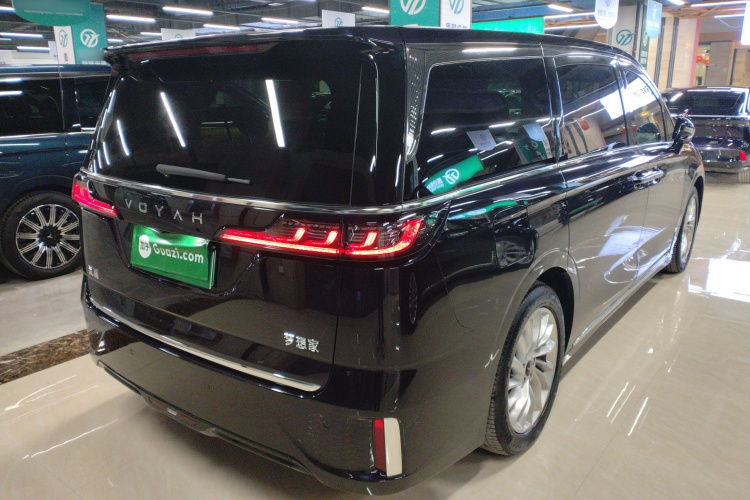 岚图汽车 岚图梦想家 2022款 0碳版 想+智驾包 475km车身外观7