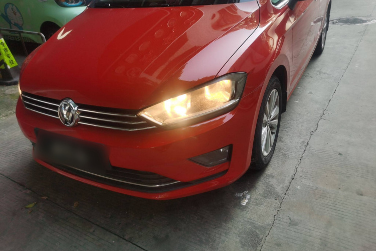 大众 高尔夫·嘉旅 2016款 230TSI 自动进取型局部细节36