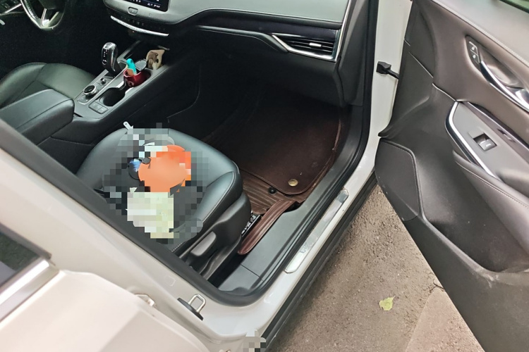 凯迪拉克XT4 2018款 28T 两驱技术型局部细节9005