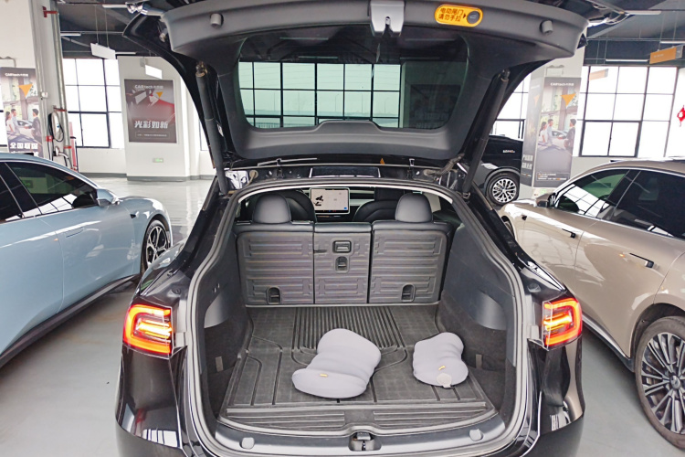 特斯拉 Model Y 2021款 Performance高性能全轮驱动版局部细节23