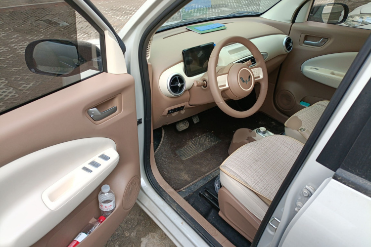 五菱汽车 宏光MINIEV 2025款 四门版 臻享+款中控内饰20