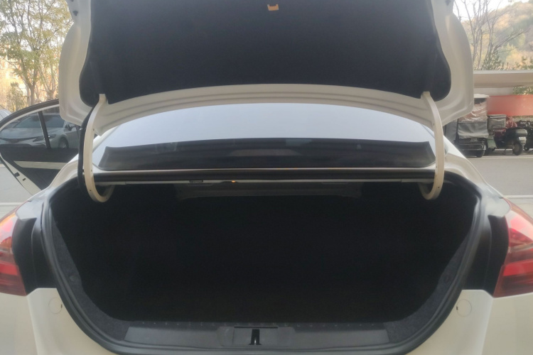 吉利汽车 帝豪 2019款 领军版 1.5L CVT豪华型 国VI局部细节23