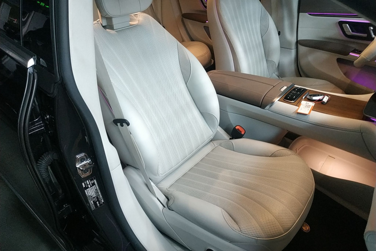 奔驰EQS 2022款 改款 450+ 先锋版局部细节41