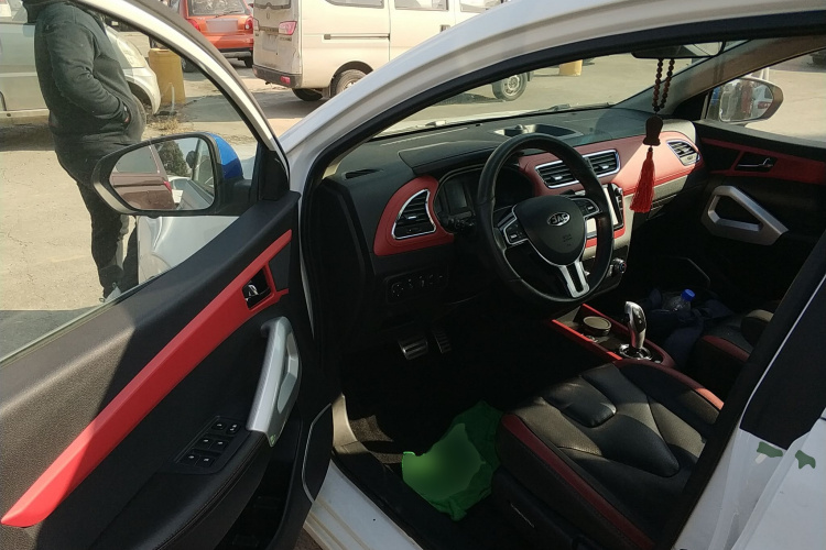 江汽集团 江淮iEV7S 2017款 智尊型中控内饰20