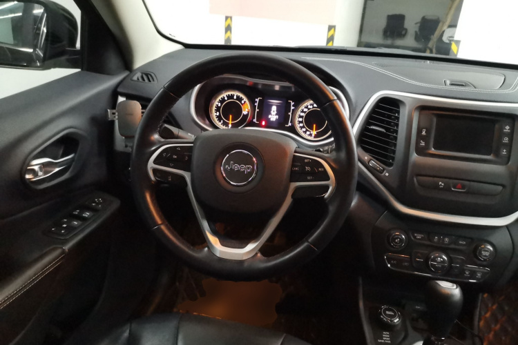 Jeep 自由光 2016款 2.4L 专业版局部细节13