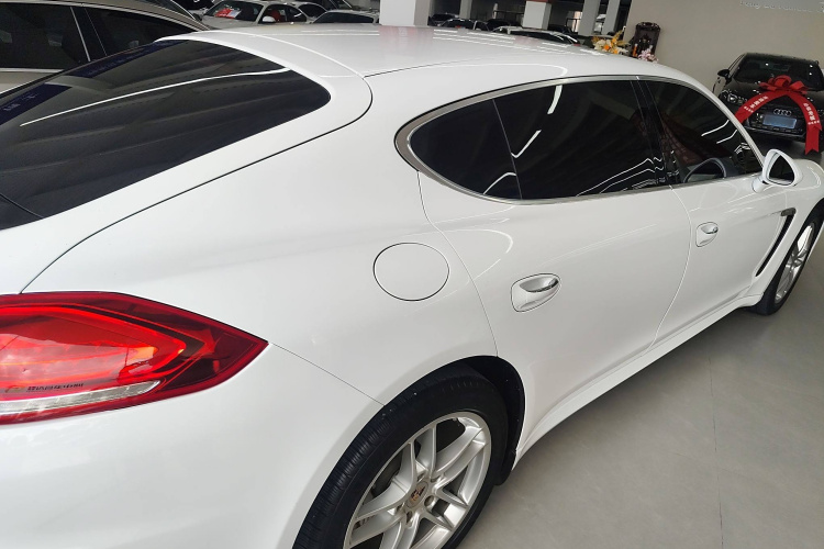 保时捷 2014款 Panamera S Executive 3.0T车身外观6005