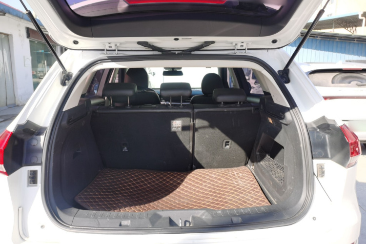 哈弗H6 2017款 红标 2.0T 自动两驱智尚型机舱底盘23