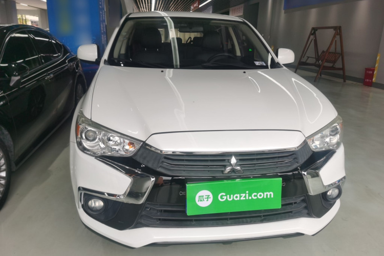 三菱 劲炫ASX 2016款 1.6L 手动两驱进取版车身外观2