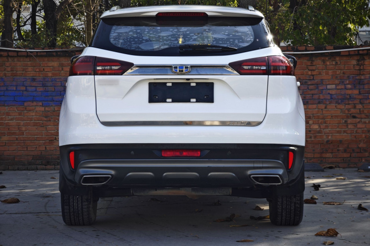 吉利汽车 博越 2018款 2.0L 手动两驱智雅型车身外观6004