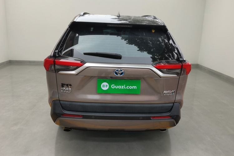 丰田 RAV4荣放 2020款 双擎 2.5L E-CVT四驱旗舰版车身外观6