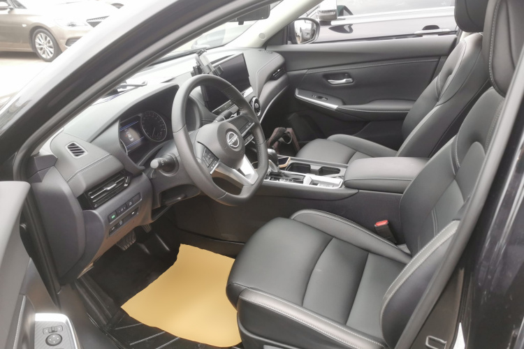 日产 轩逸 2023款 1.6L CVT悦享版中控内饰19