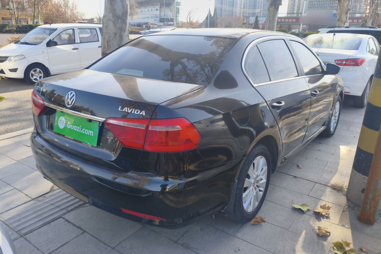 大众 朗逸 2013款 改款经典 1.6L 自动舒适版车身外观7