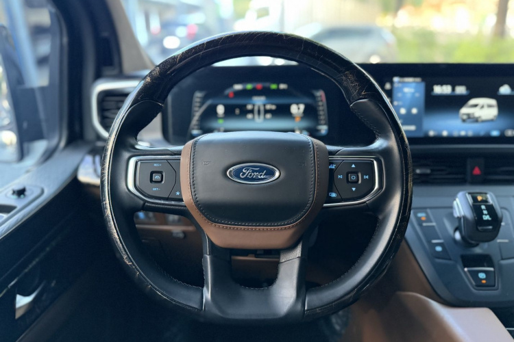 钧天黑武士Youth 2025款 2.0T 汽油巅峰版局部细节9012