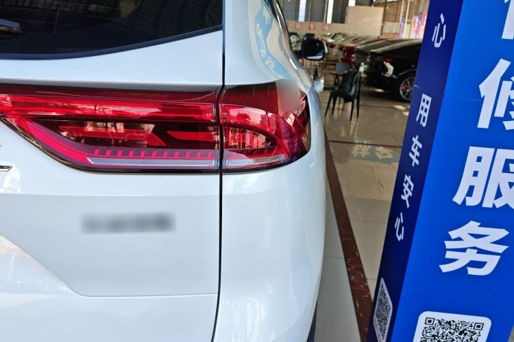 哈弗H6 2023款 国潮版 1.5T 自动都市版车身外观9