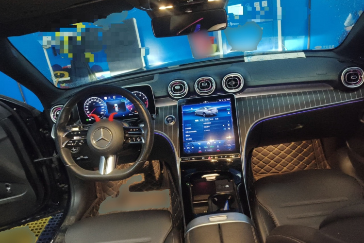 奔驰C级 2022款 C 260 L 皓夜运动版中控内饰12