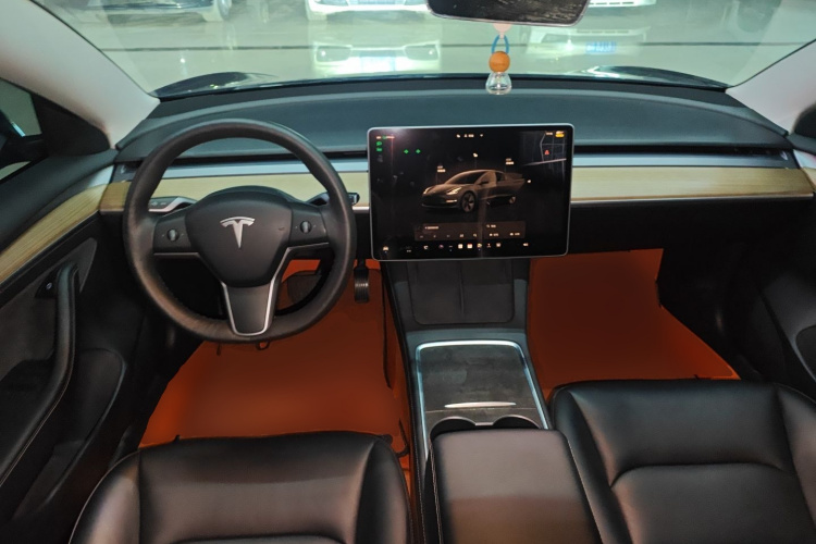 特斯拉 Model 3 2022款 后轮驱动版中控内饰7002