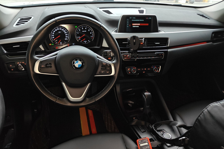 宝马X1 2019款 sDrive20Li 领先型中控内饰12