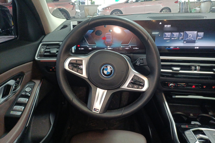 宝马i3 2022款 eDrive 35 L中控内饰13