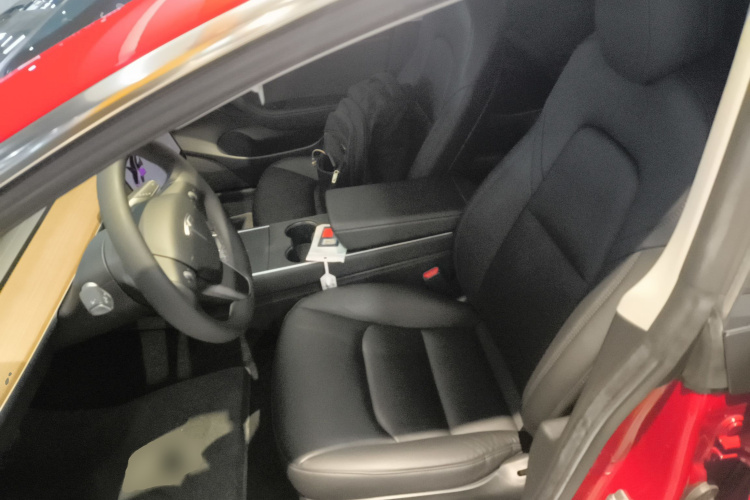 特斯拉 Model 3 2020款 标准续航后驱升级版中控内饰19