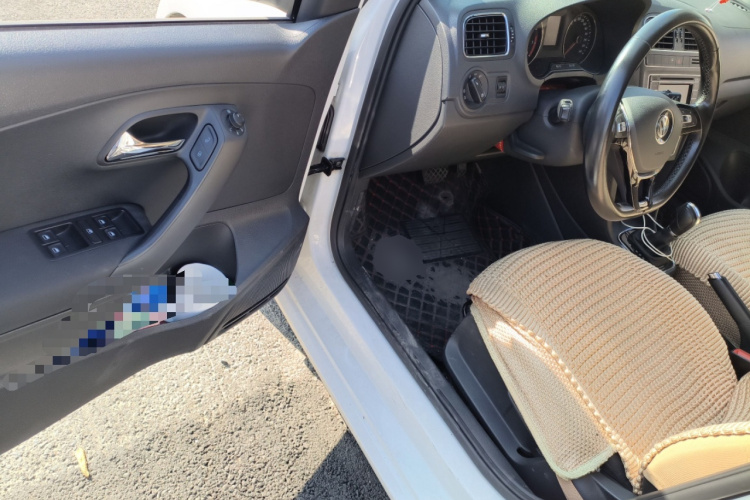 大众 Polo 2016款 1.6L 自动舒适型中控内饰20