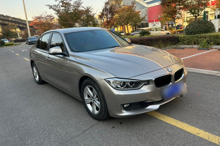 宝马3系 2015款 320i 超悦版时尚型车身外观6002