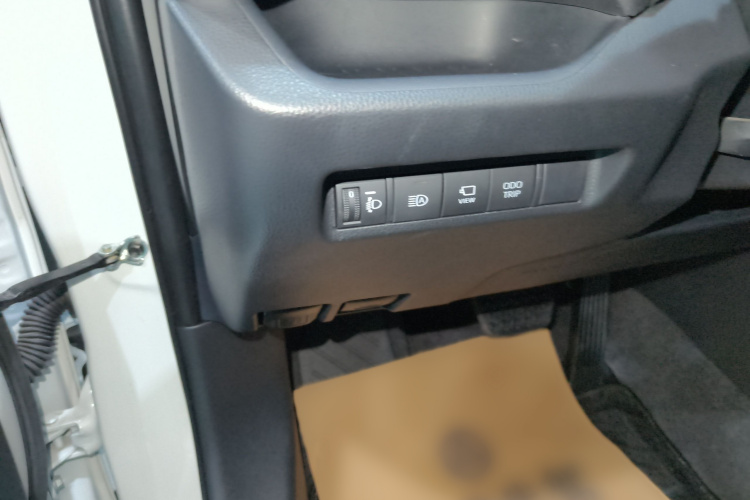 丰田 RAV4荣放 2023款 2.0L CVT两驱风尚Plus版局部细节9005