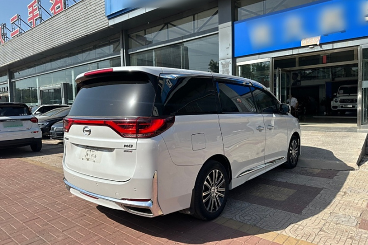 广汽传祺 传祺M8 2023款 领秀系列 390T 尊贵版车身外观6005