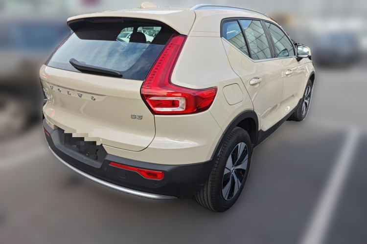 沃尔沃XC40 2025款 B3 智远豪华版车身外观7