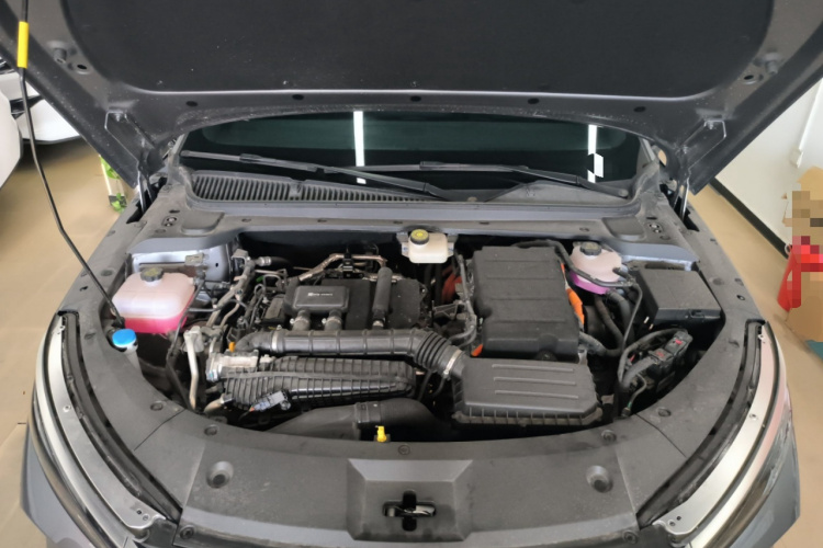 比亚迪 秦L 2024款 DM-i 120KM超越型机舱底盘24