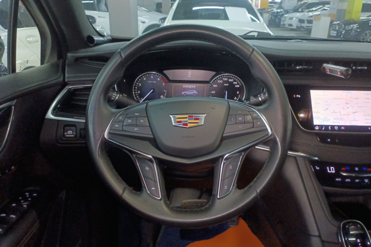 凯迪拉克XT5 2022款 2.0T 两驱豪华型中控内饰13