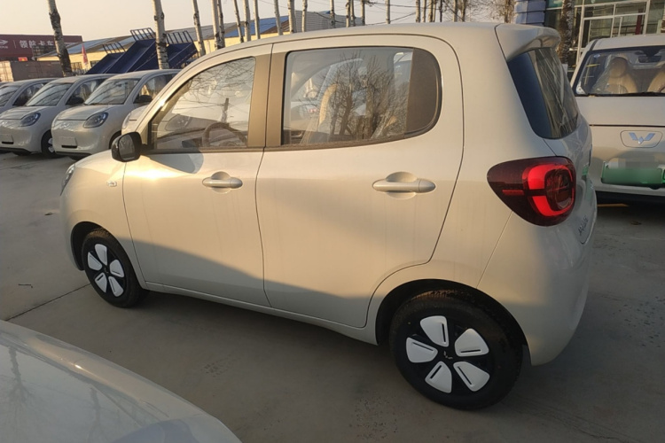 五菱汽车 宏光MINIEV 2025款 四门版 进阶款车身外观4