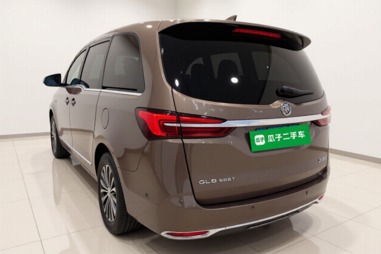 别克GL8 2020款 陆上公务舱 652T 尊贵型车身外观5
