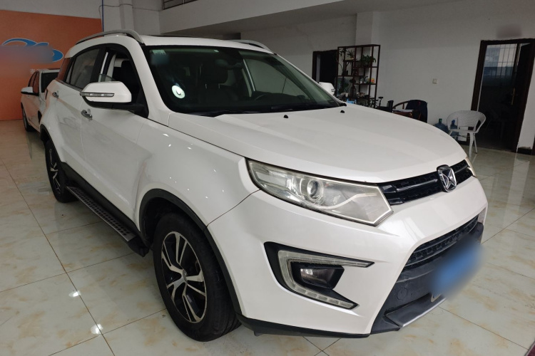 江铃 驭胜S330 2016款 1.5L GTDi 自动两驱尊贵版车身外观3