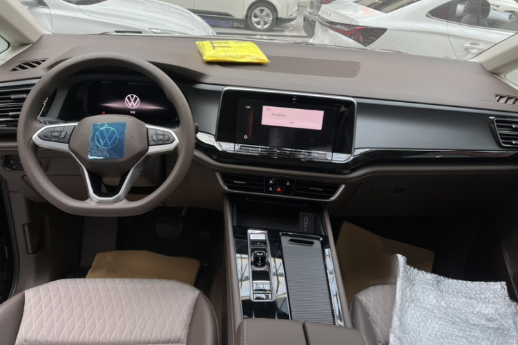 大众 威然 2024款 330TSI 商务版中控内饰7001