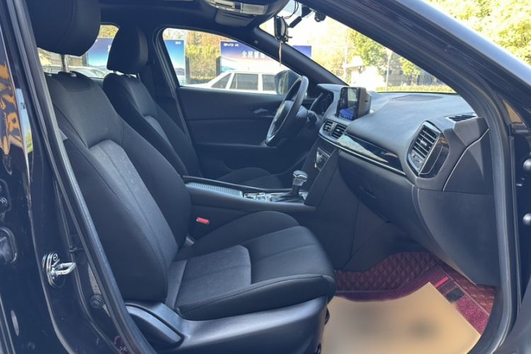 马自达CX-4 2021款 2.0L 自动两驱蓝天活力版中控内饰7007