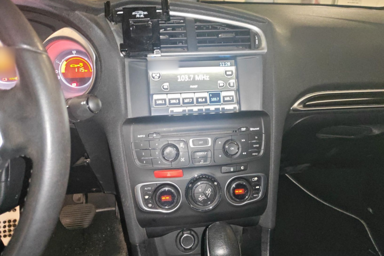 雪铁龙C4L 2014款 1.6THP 智驱版 自动劲智型局部细节16