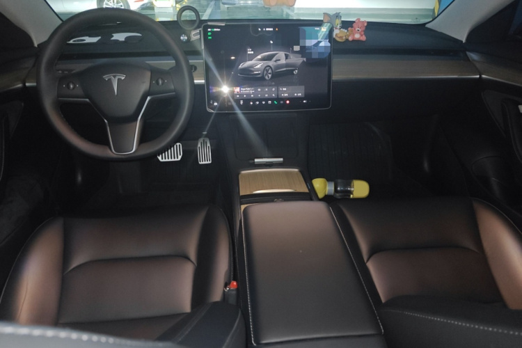特斯拉 Model 3 2022款 后轮驱动版中控内饰12