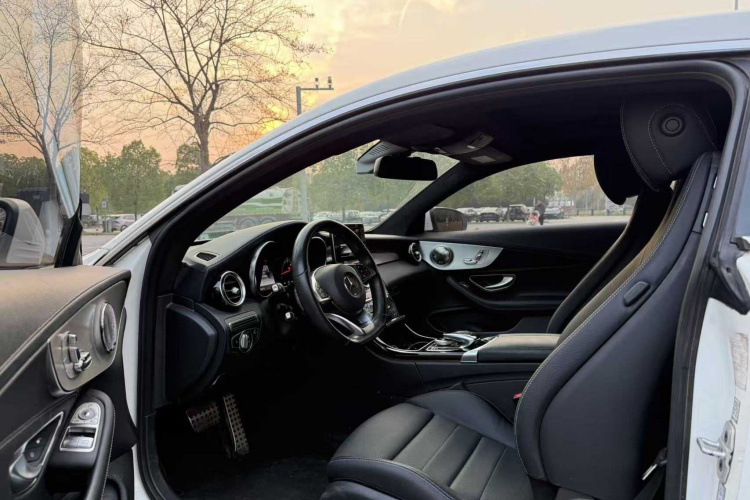 奔驰C级(进口) 2017款 C 200 4MATIC 轿跑版车身外观6005