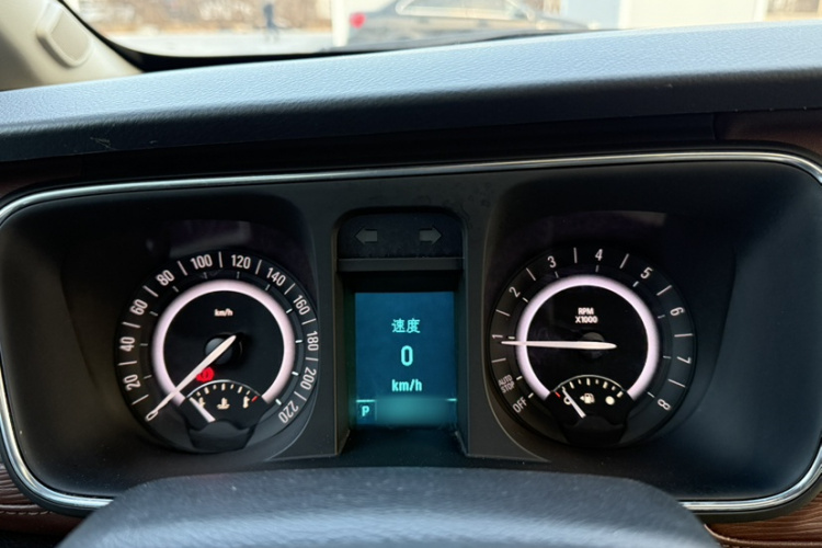 别克GL8 2017款 25S 豪华型 国V局部细节14