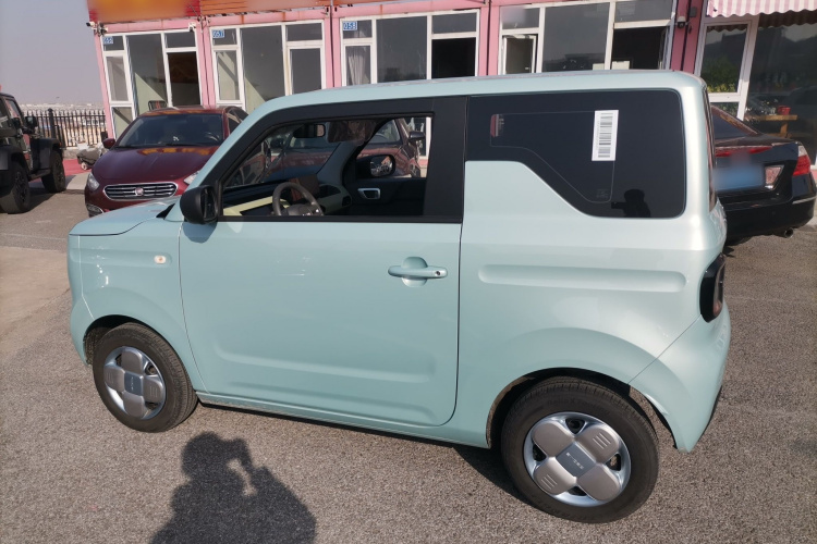 吉利银河 2024款 熊猫mini 200km 耐力熊车身外观4