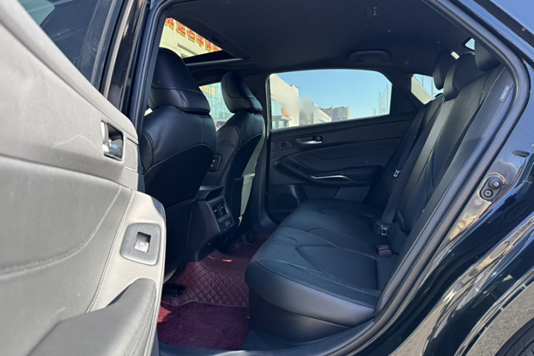 丰田 亚洲龙 2022款 双擎 2.5L 豪华版中控内饰7006