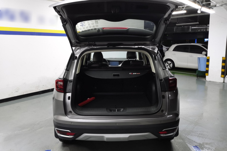 长安CS35PLUS 2019款 1.6L 手动畅联版机舱底盘23