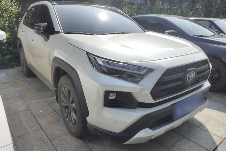 丰田 RAV4荣放 2023款 2.0L CVT四驱探险Plus版车身外观6002