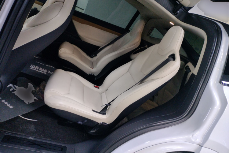 特斯拉 2017款 Model X 100D 长续航版中控内饰21