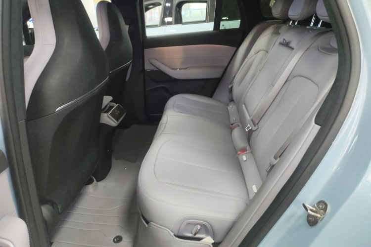 蔚来EC6 2023款 75kWh中控内饰21