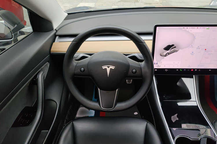 特斯拉 Model 3 2020款 改款 长续航后轮驱动版中控内饰13