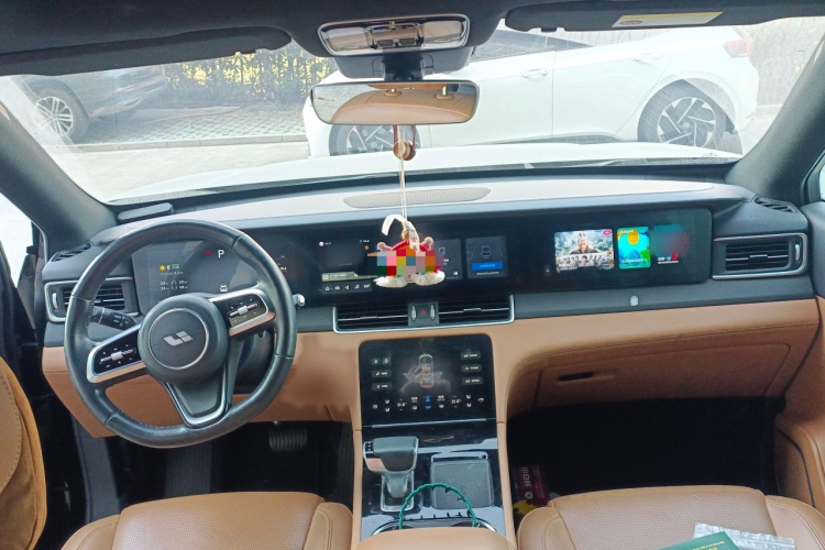 理想汽车 理想ONE 2021款 增程6座版中控内饰7002