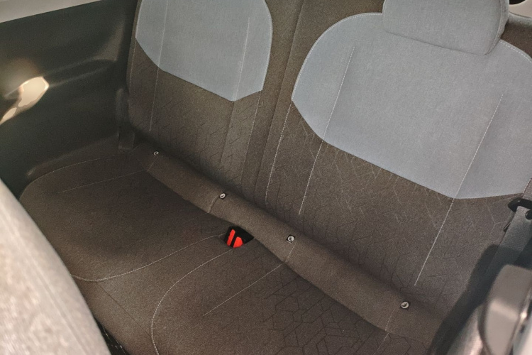 吉利银河 2023款 熊猫mini 200km 耐力熊中控内饰21