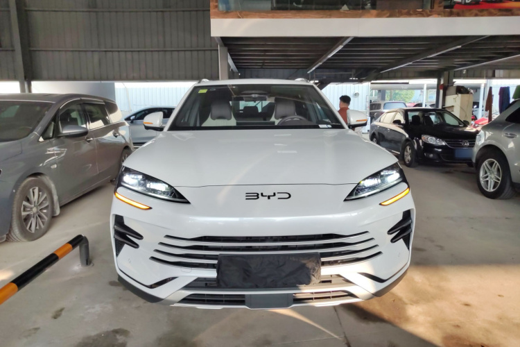 比亚迪 宋PLUS新能源 2025款 DM-i 智驾版 112KM 尊荣型车身外观6001